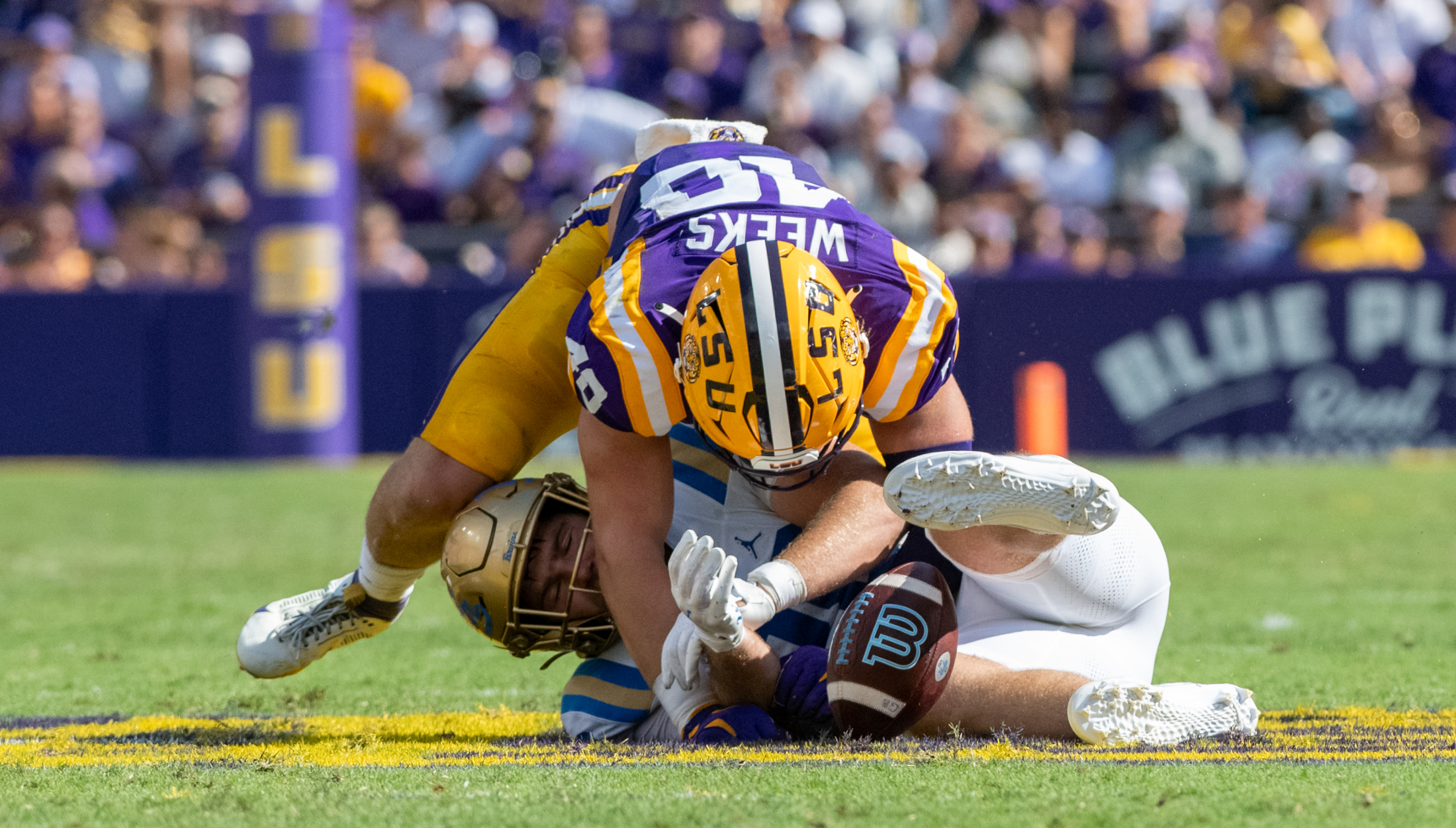 PHOTOS: LSU football defeats UCLA 34-17