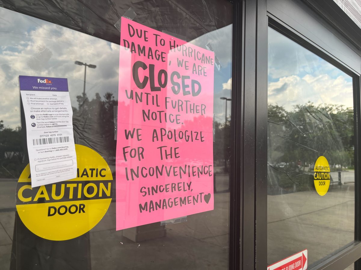 Trader Joe's closed sign.