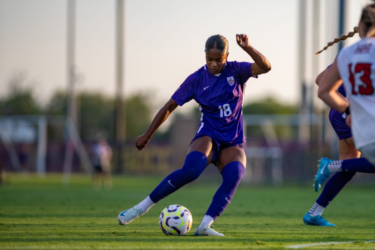 LSU soccer redshirt sophomore Kelsey Major (18) kicks the ball on Sunday, Sept. 8, 2024, during LSU's 3-1 win over ULL at the LSU Soccer Stadium in Baton Rouge, La.