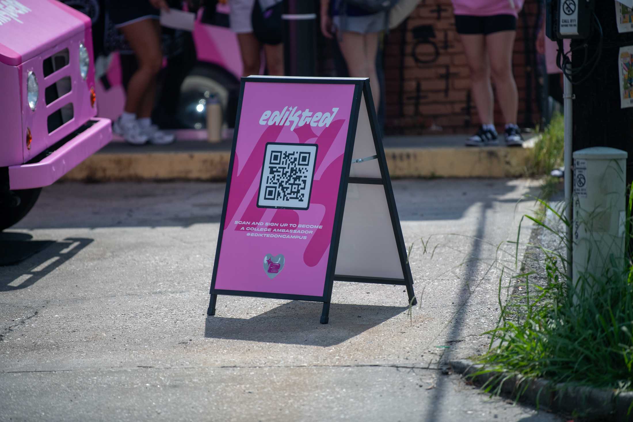 Addicted to Edikted: Students line up to visit viral clothing brand's pop up event at LSU