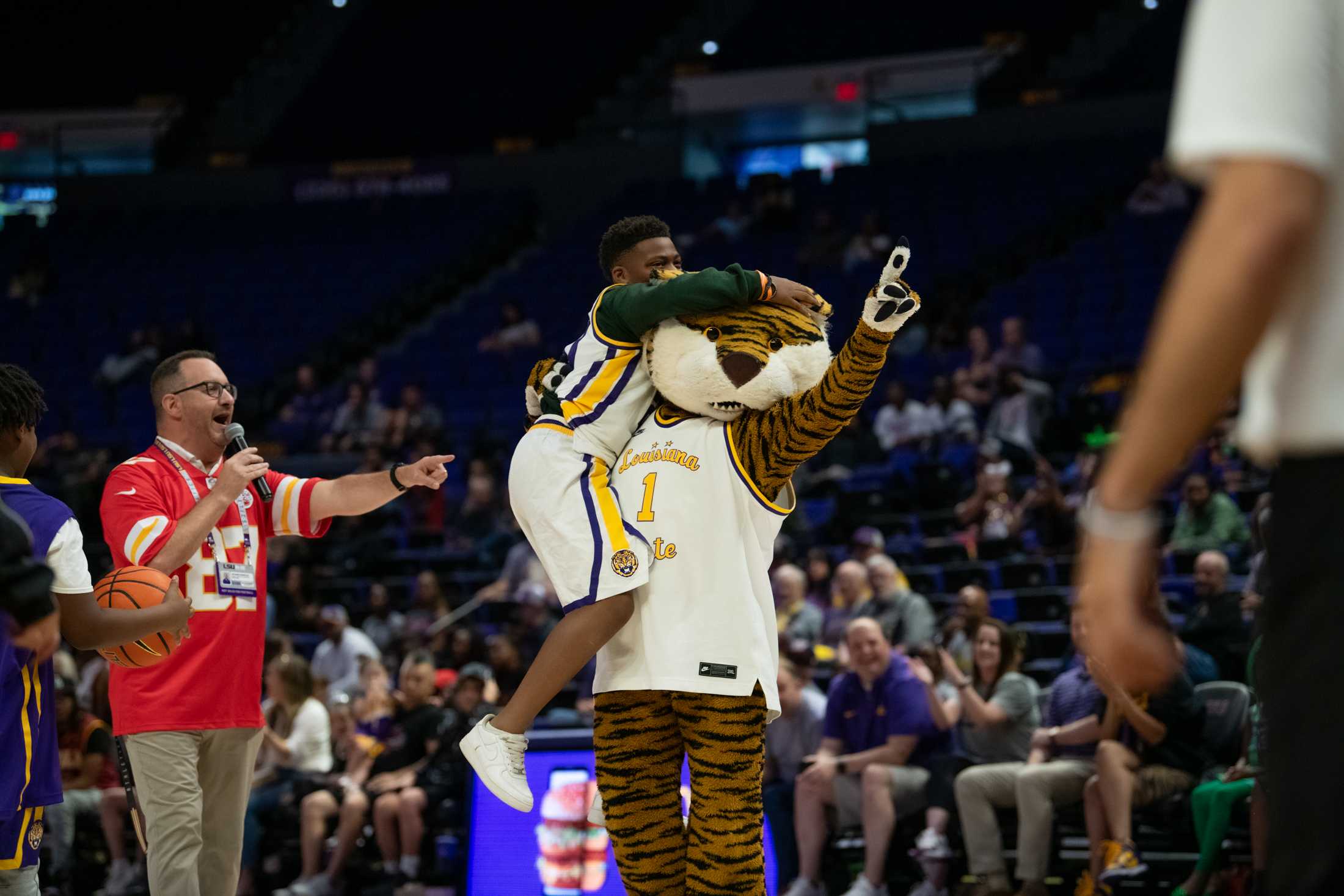 PHOTOS: LSU men's basketball wins 110-48 in exhibition game against Loyola