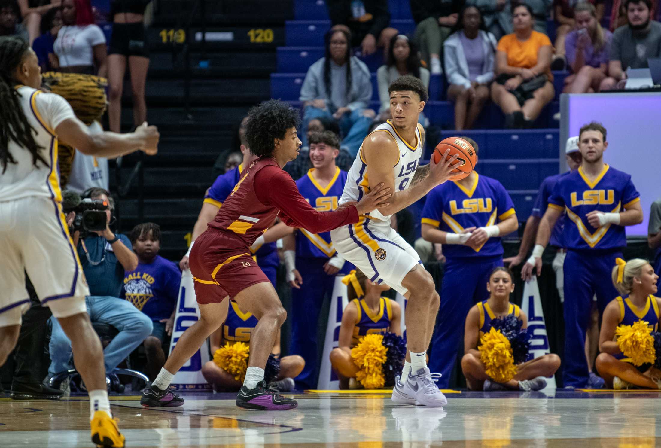 PHOTOS: LSU men's basketball wins 110-48 in exhibition game against Loyola