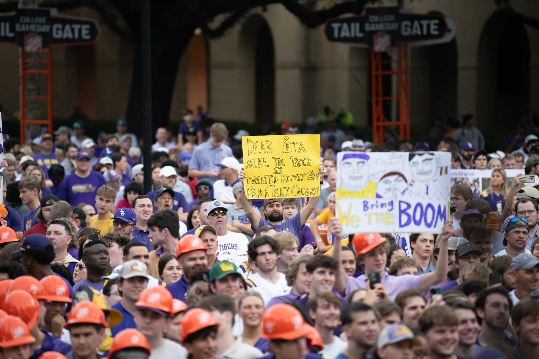 PHOTOS: See our favorite signs from College GameDay in Baton Rouge