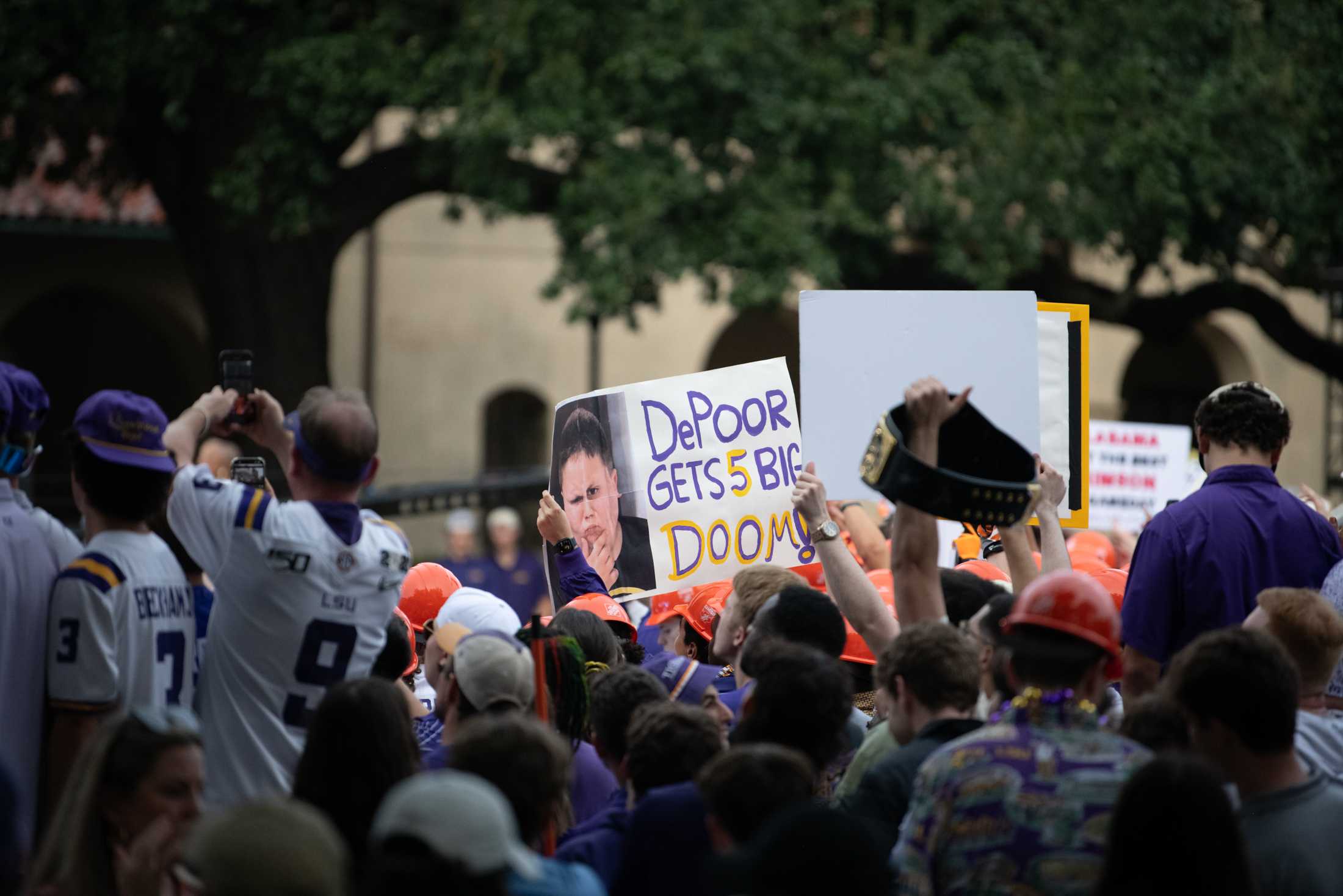 PHOTOS: See our favorite signs from College GameDay in Baton Rouge