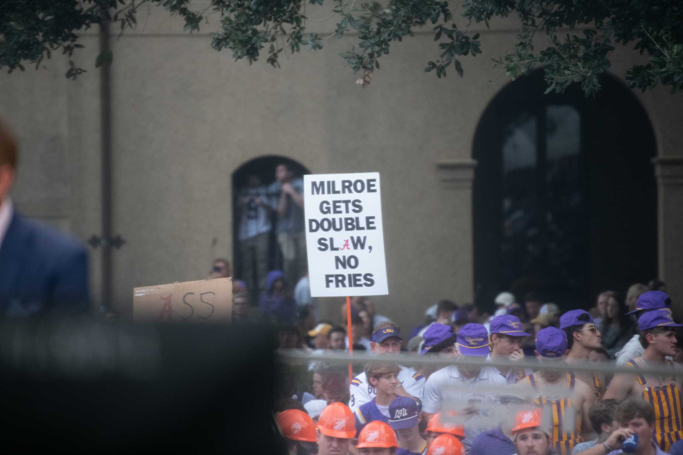 PHOTOS: See our favorite signs from College GameDay in Baton Rouge