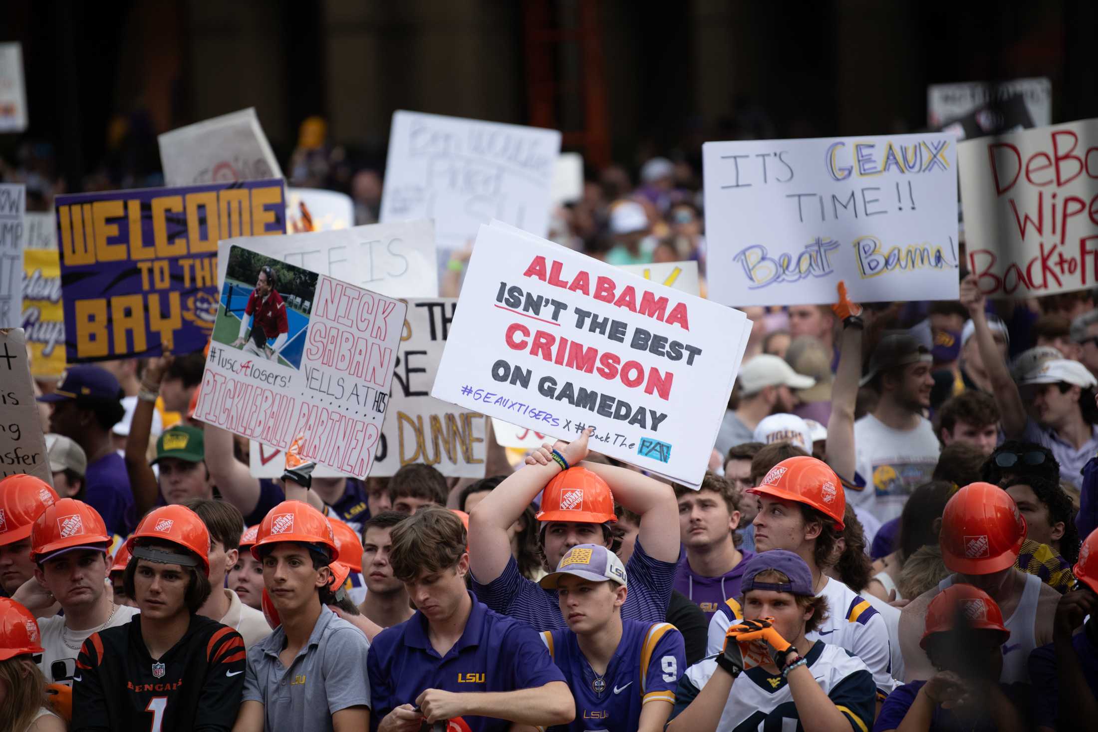 PHOTOS: See our favorite signs from College GameDay in Baton Rouge