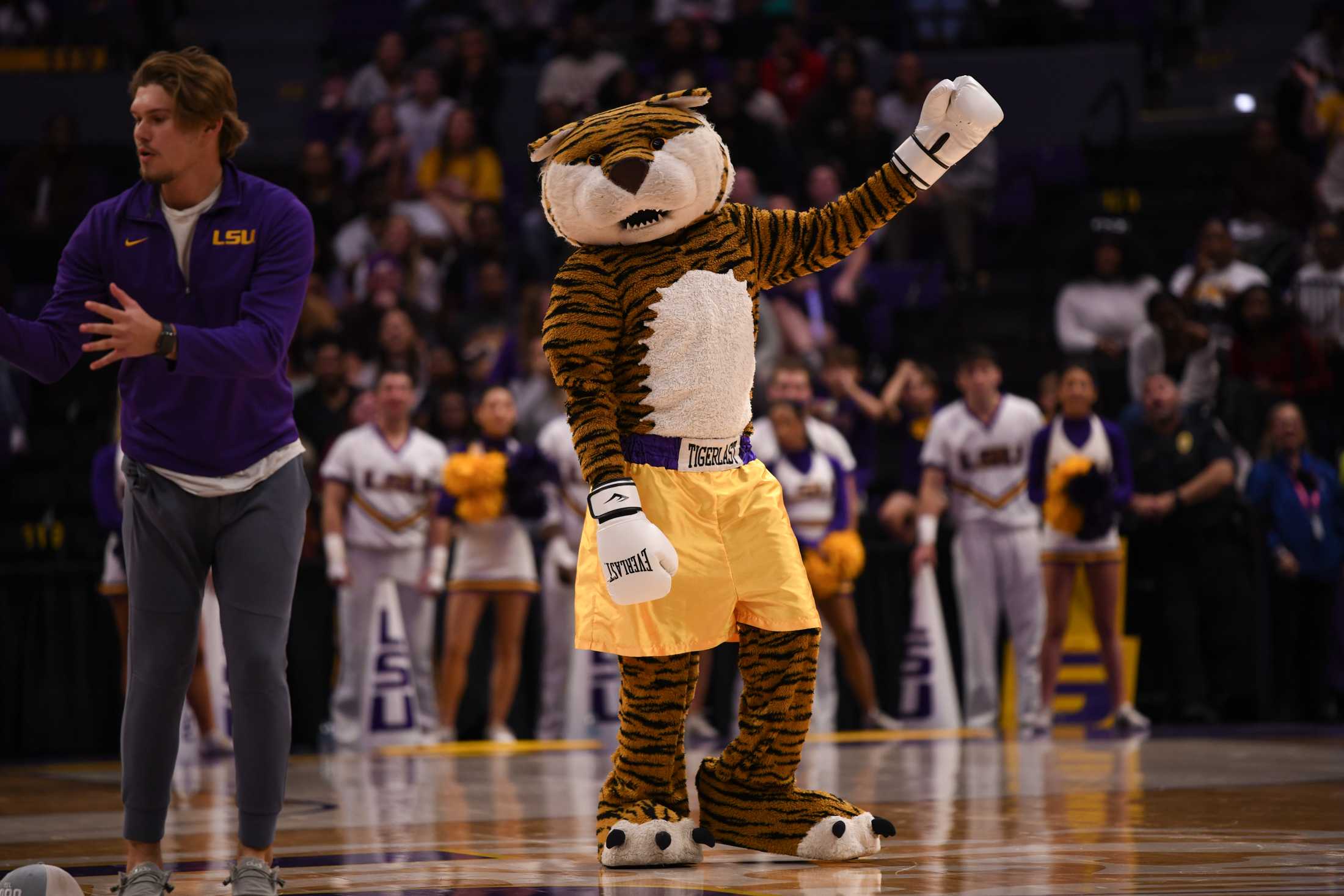 PHOTOS: LSU women's basketball avoids upset against Murray State