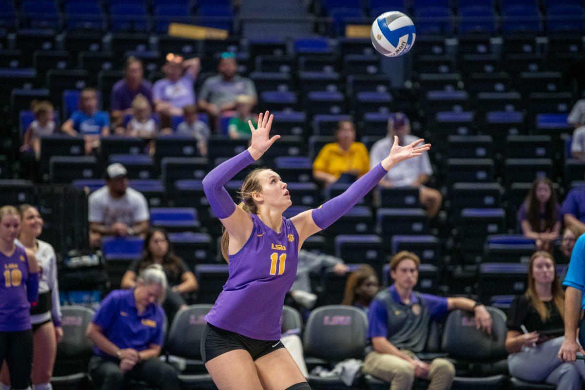 LSU volleyball outside hitter freshman Lainee Pyles (11) serves the ball Friday, Sept. 20, 2024, during LSU&#8217;s 3-0 loss to the San Diego in the Pete Maravich Assembly Center in Baton Rouge, La.