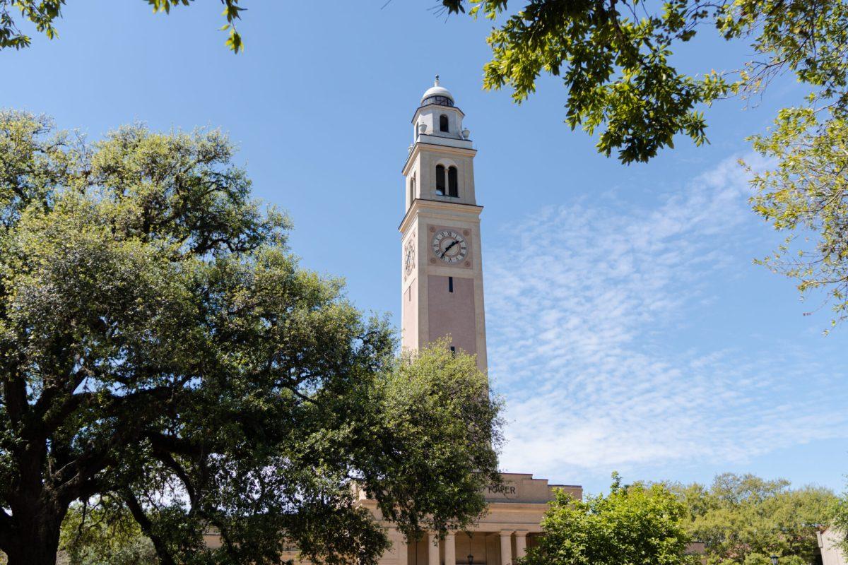 LSU&#8217;s Memorial Tower displays the time on Monday, March 20, 2023, on Tower Drive in Baton Rouge, La.