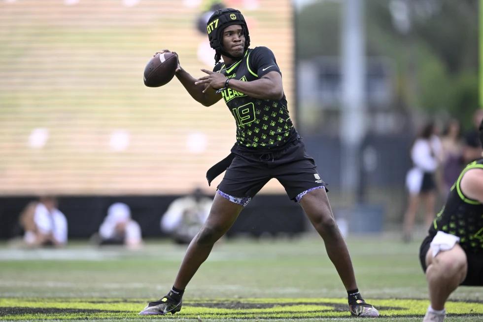 Fleaux quarterback Bryce Underwood (19) during the OT7 Orlando football tournament against Raw, April 27, 2024, in Orlando, Fla.