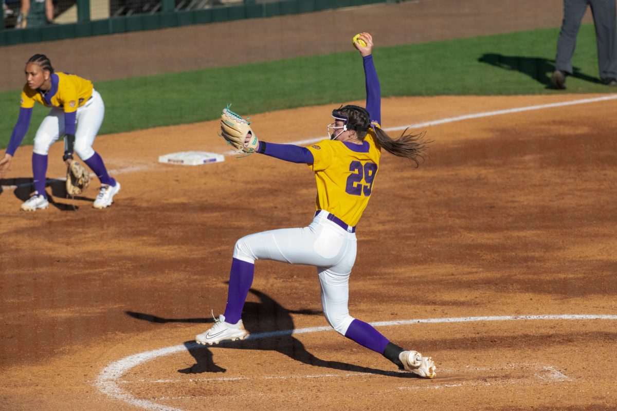 LSU softball junior pitcher Sydney Berzon (29) pitches during LSU's 3-2 win against Southeastern on Feb 9, 2025, in Baton Rouge, La.