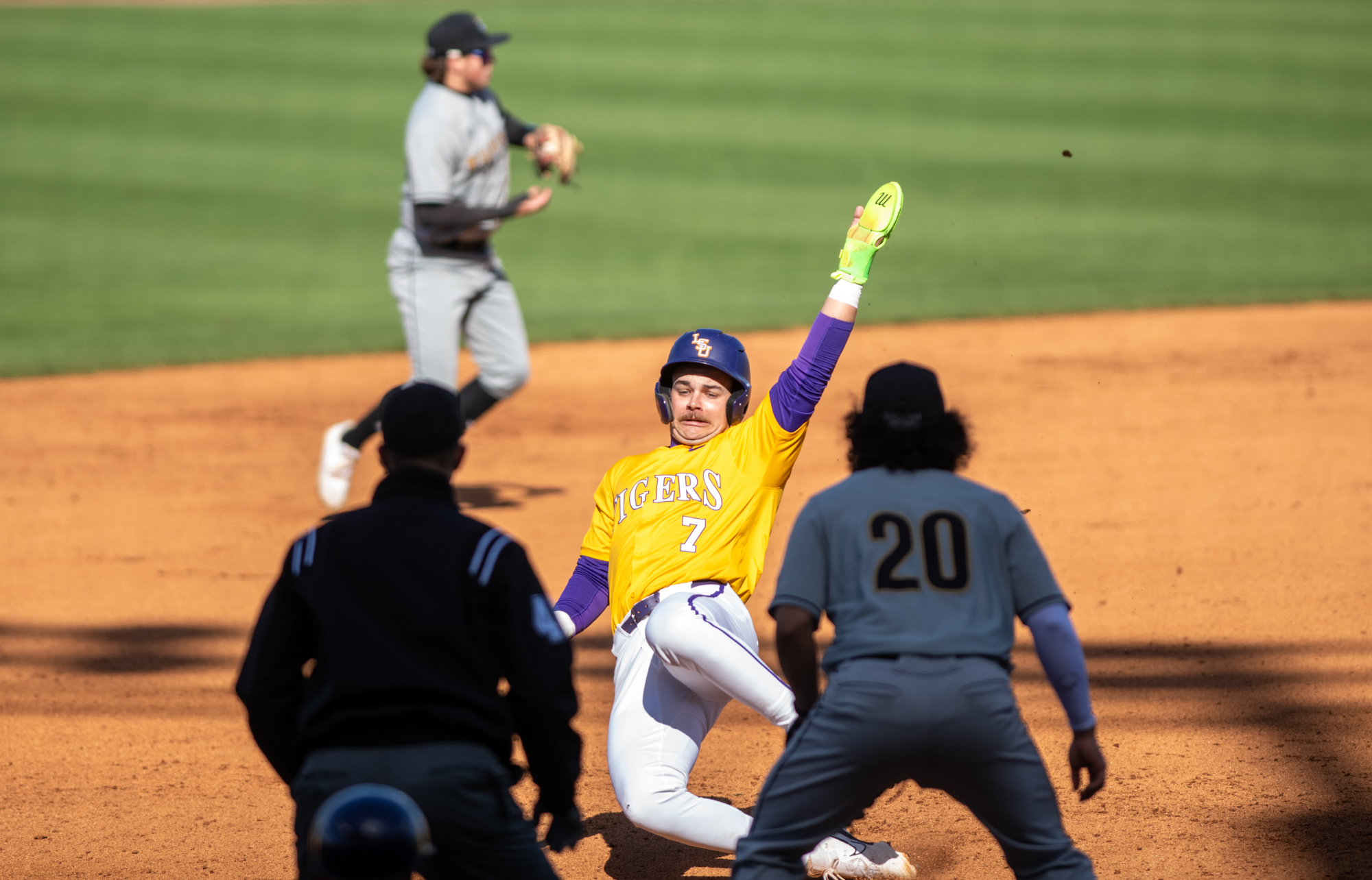 PHOTOS: LSU baseball sweeps Purdue Fort Wayne in opening weekend