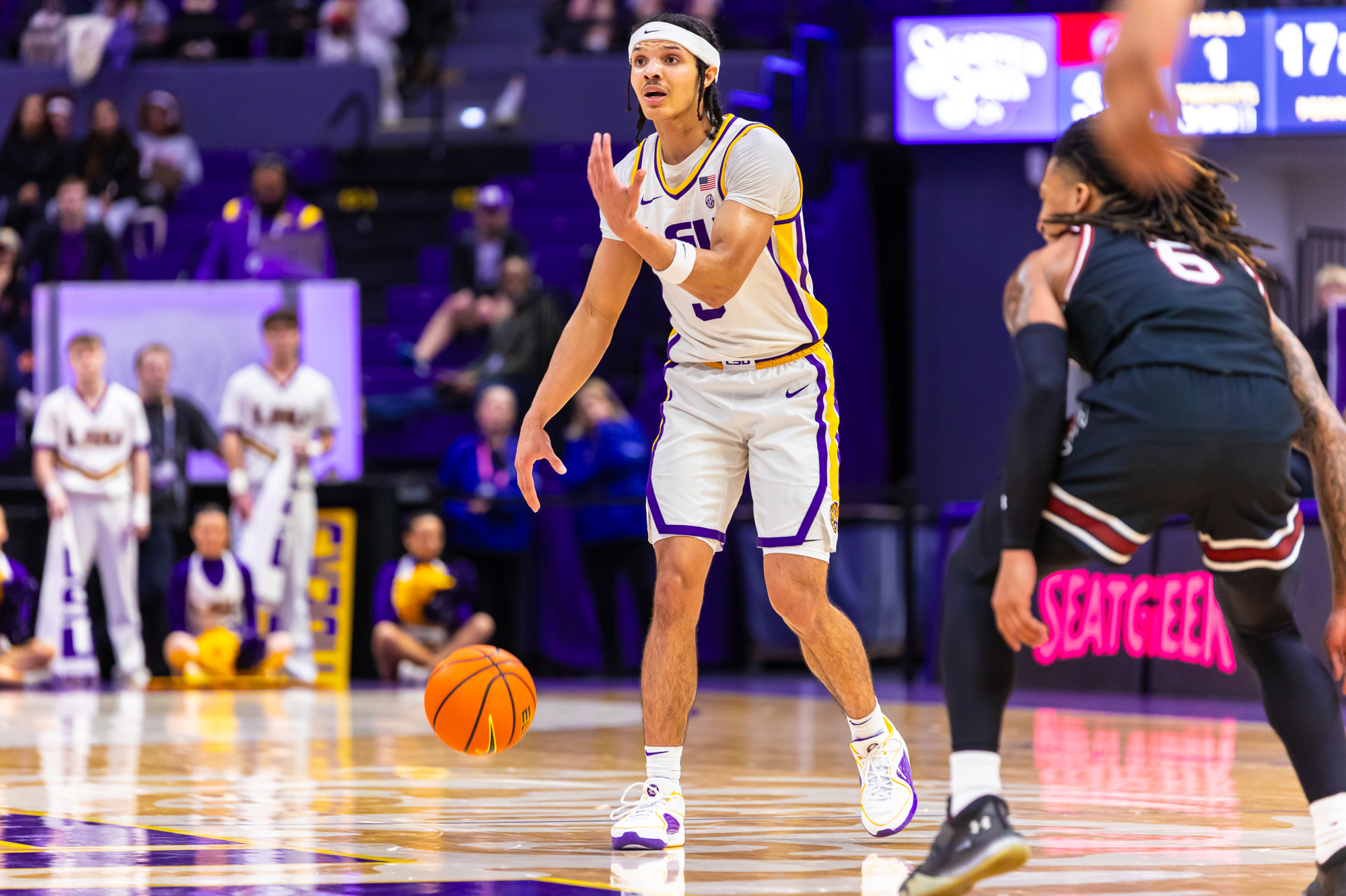 PHOTOS: LSU men's basketball beats South Carolina at PMAC