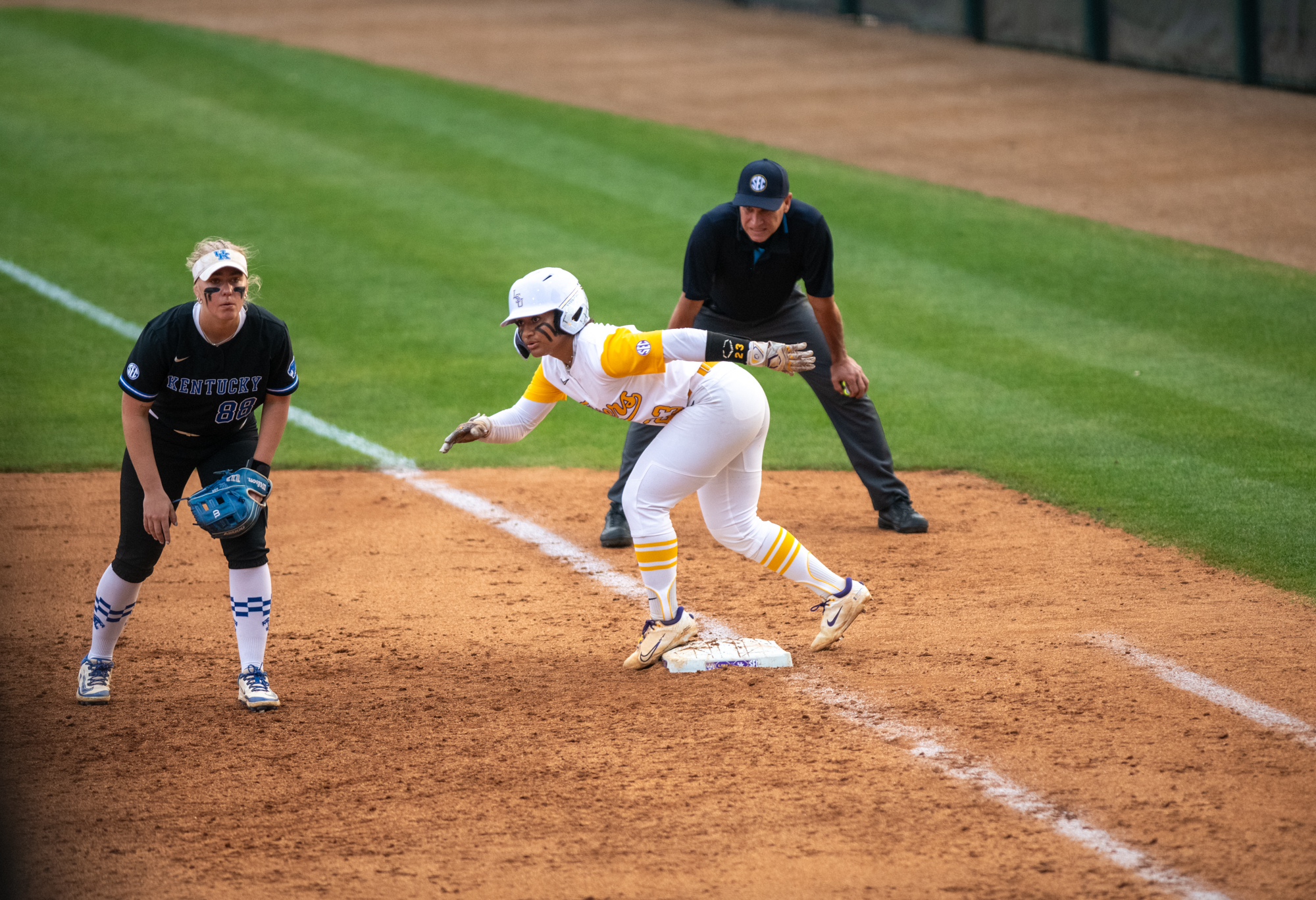 PHOTOS: LSU softball wins SEC opener against Kentucky