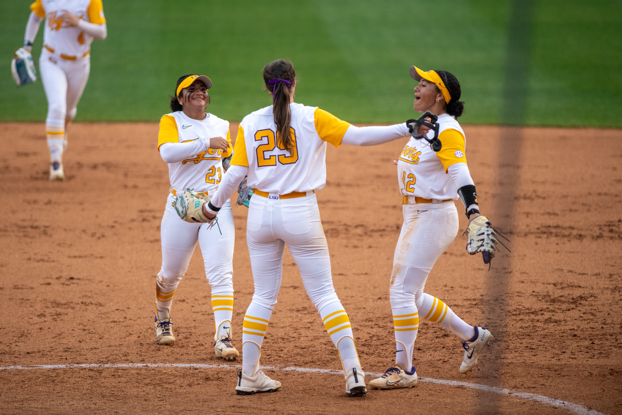 PHOTOS: LSU softball wins SEC opener against Kentucky