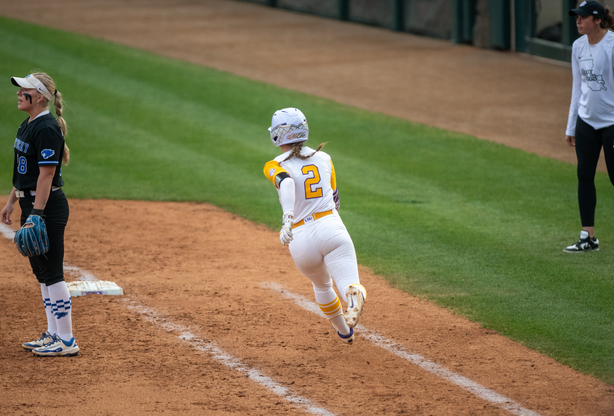 PHOTOS: LSU softball wins SEC opener against Kentucky