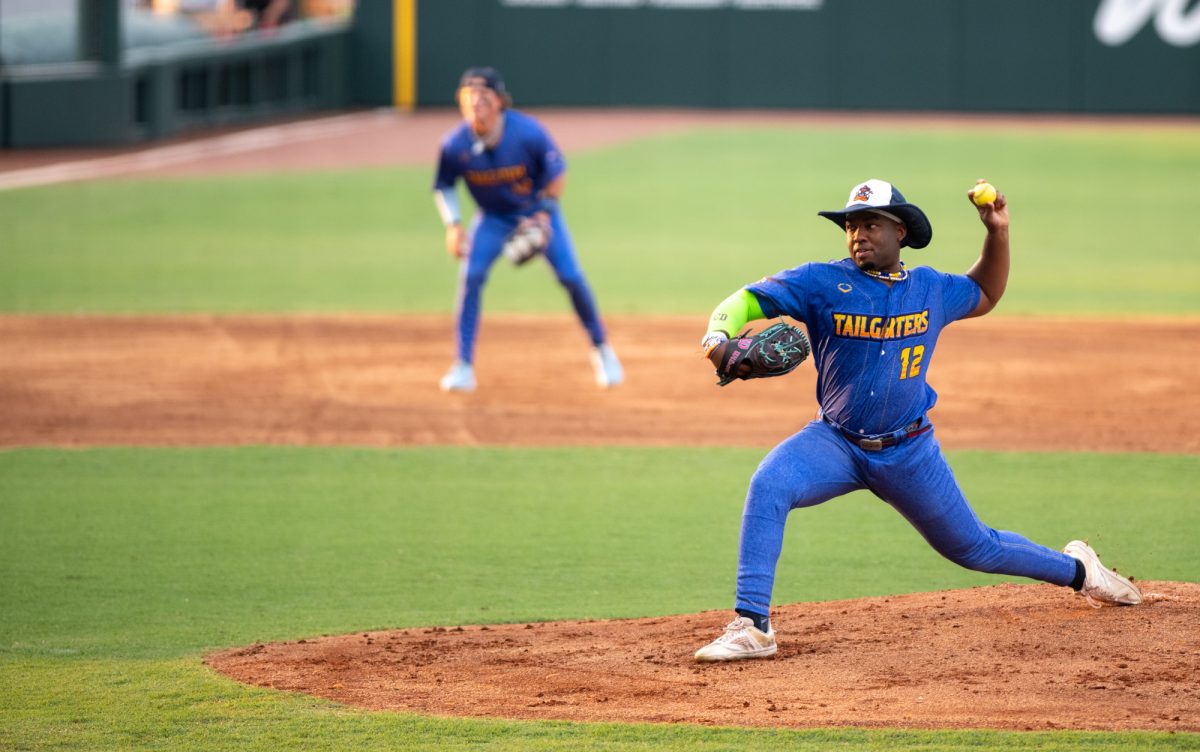 A Texas Tailgater pitches Friday, Aug 8, 2025, at Alex Box Stadium in Baton Rouge, La.