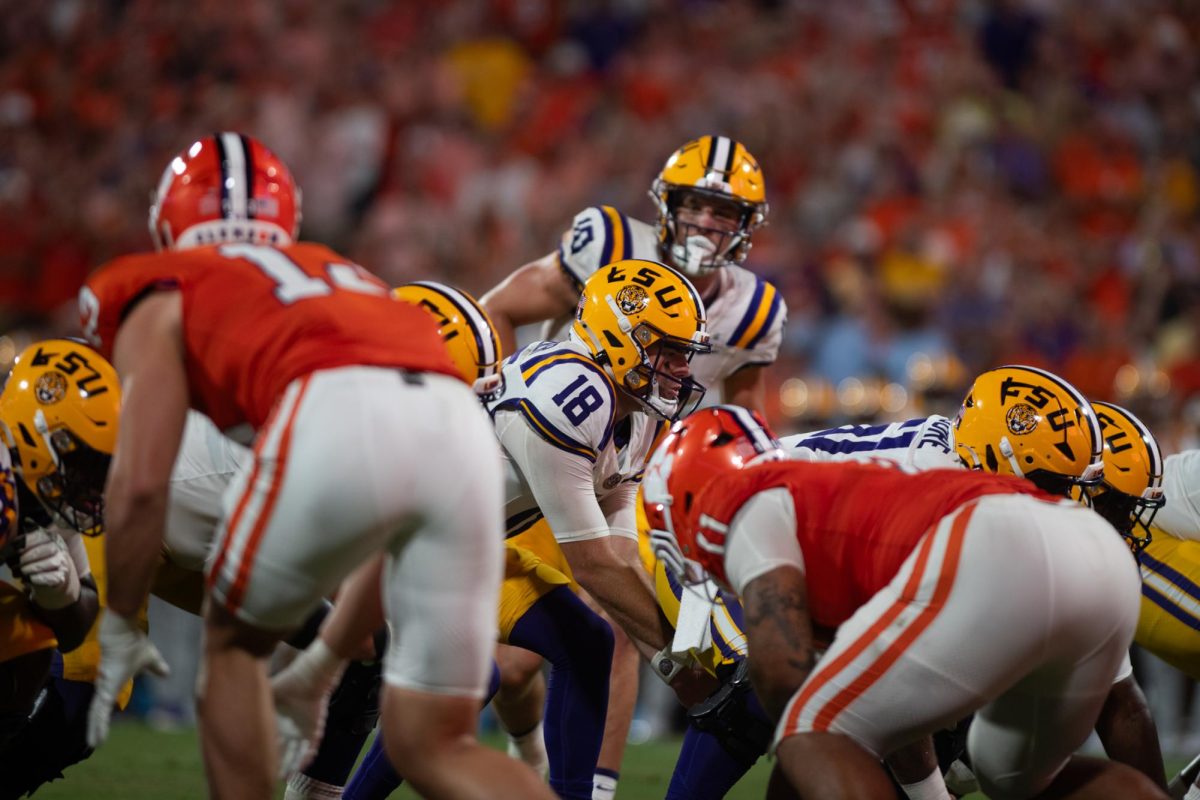 LSU football fifth-year senior quarterback Garrett Nussmeier (18) reaches for the ball Saturday, Aug 30, 2025, during LSU’s 17-10 win against Clemson at Memorial Stadium in Clemson, Sc.
