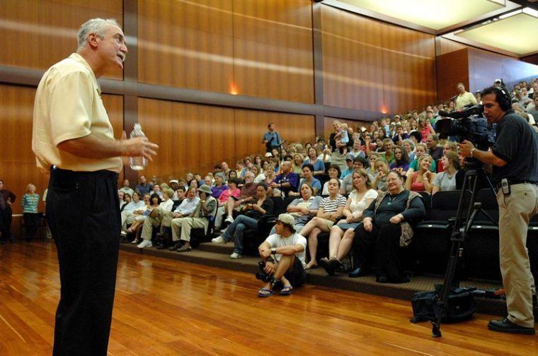PHOTOS: Looking back at how Katrina affected LSU in the Reveille's archives