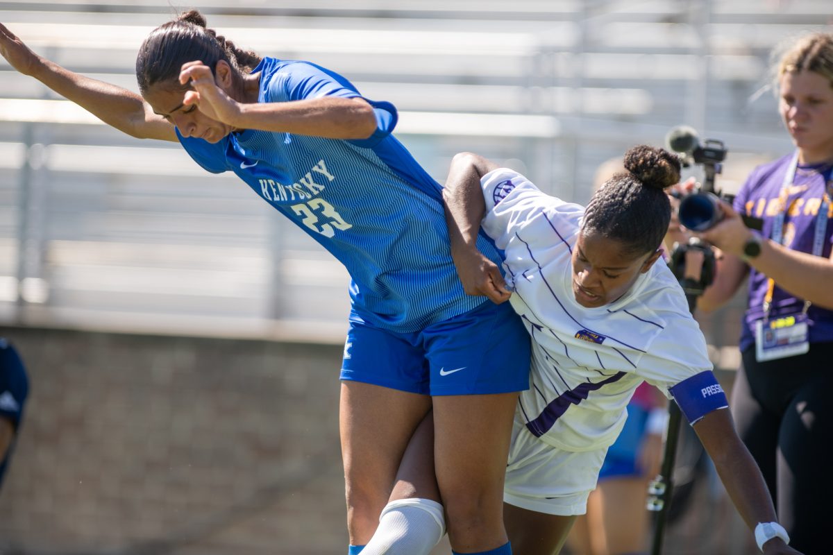 LSU soccer redshirt junior defender Kelsey Major (18) collides with the opponent Sunday, Oct. 19, 2025, during the 1-1 tie against Kentucky at the LSU Soccer Stadium in Baton Rouge, La.