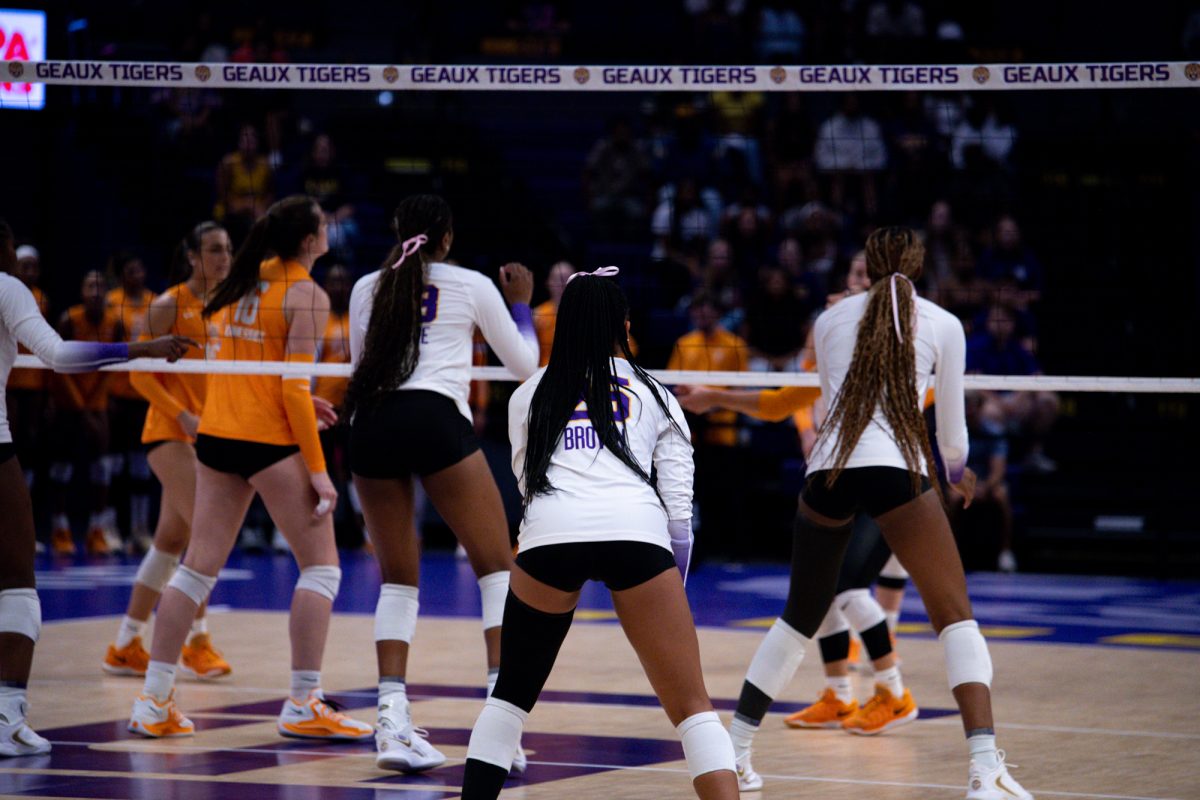 LSU volleyball freshman setter Takyla Brown (25) waits for the ball during LSU’s 2-3 loss against Tennessee on Friday, Oct. 3, 2025, at Pete Maravich Assembly Center in Baton Rouge, La.