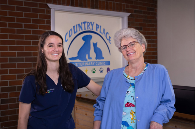(Left) Dr. Megan Simon and (right) Dr. Jackie Simon at Country Place Veterinary Clinic 