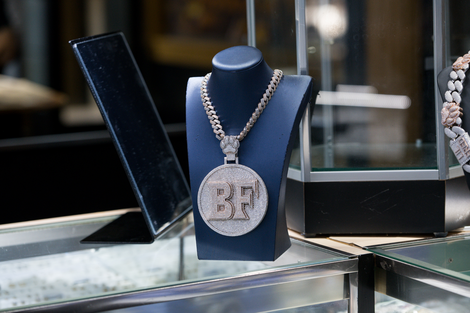 Where do LSU athletes get their bling? Meet their go-to custom jeweler based in Louisiana