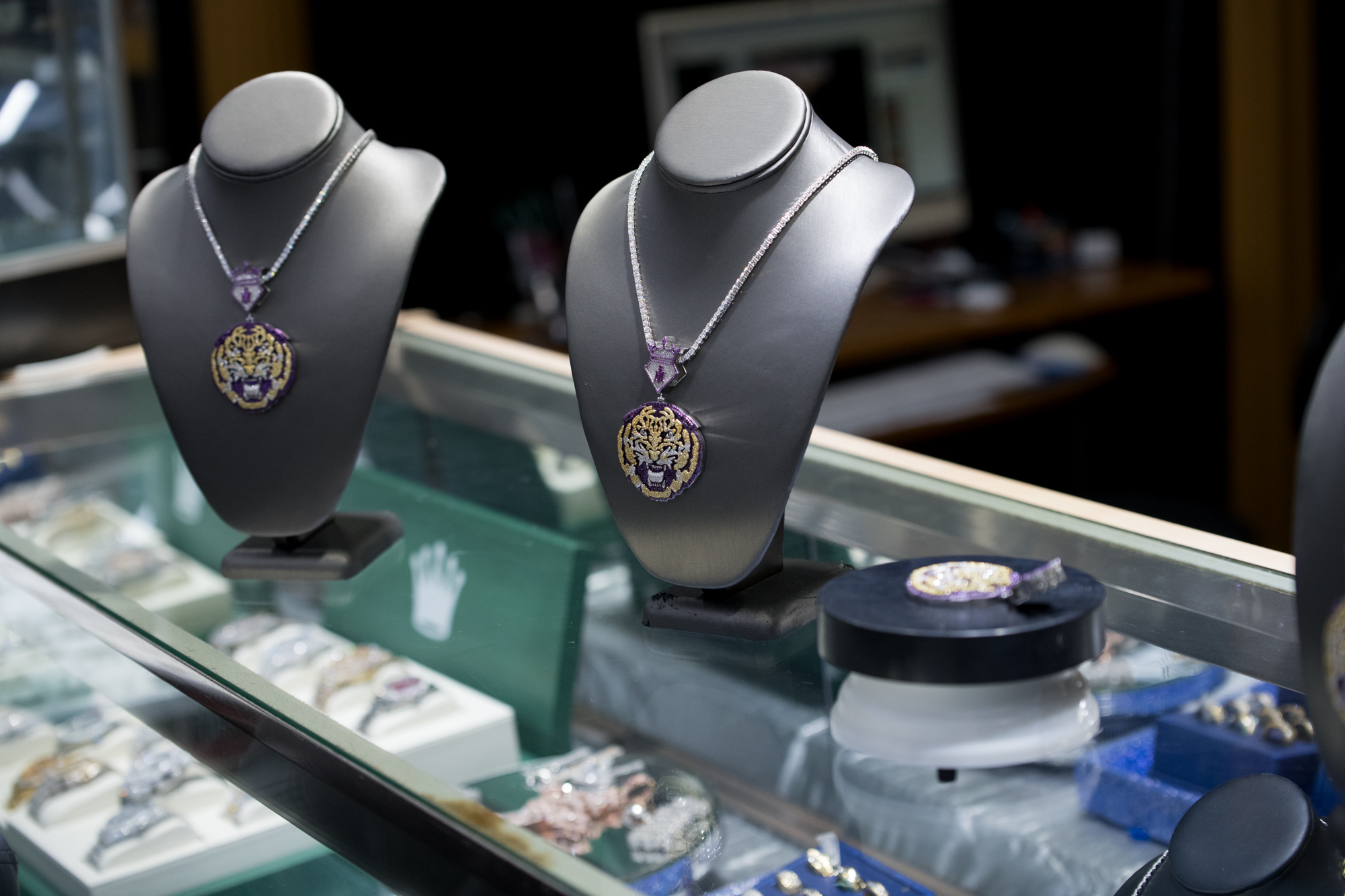 Where do LSU athletes get their bling? Meet their go-to custom jeweler based in Louisiana