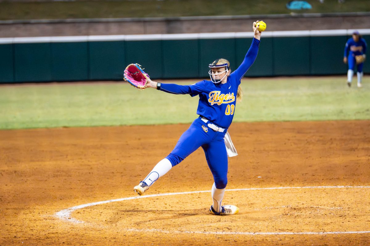 LSU softball sophomore pitcher and utility player Jayden Heavener (00) pitches the ball during their 2-1 win against Chipola College Sunday, Nov. 2, 2025, at Tiger Park in Baton Rouge, La.