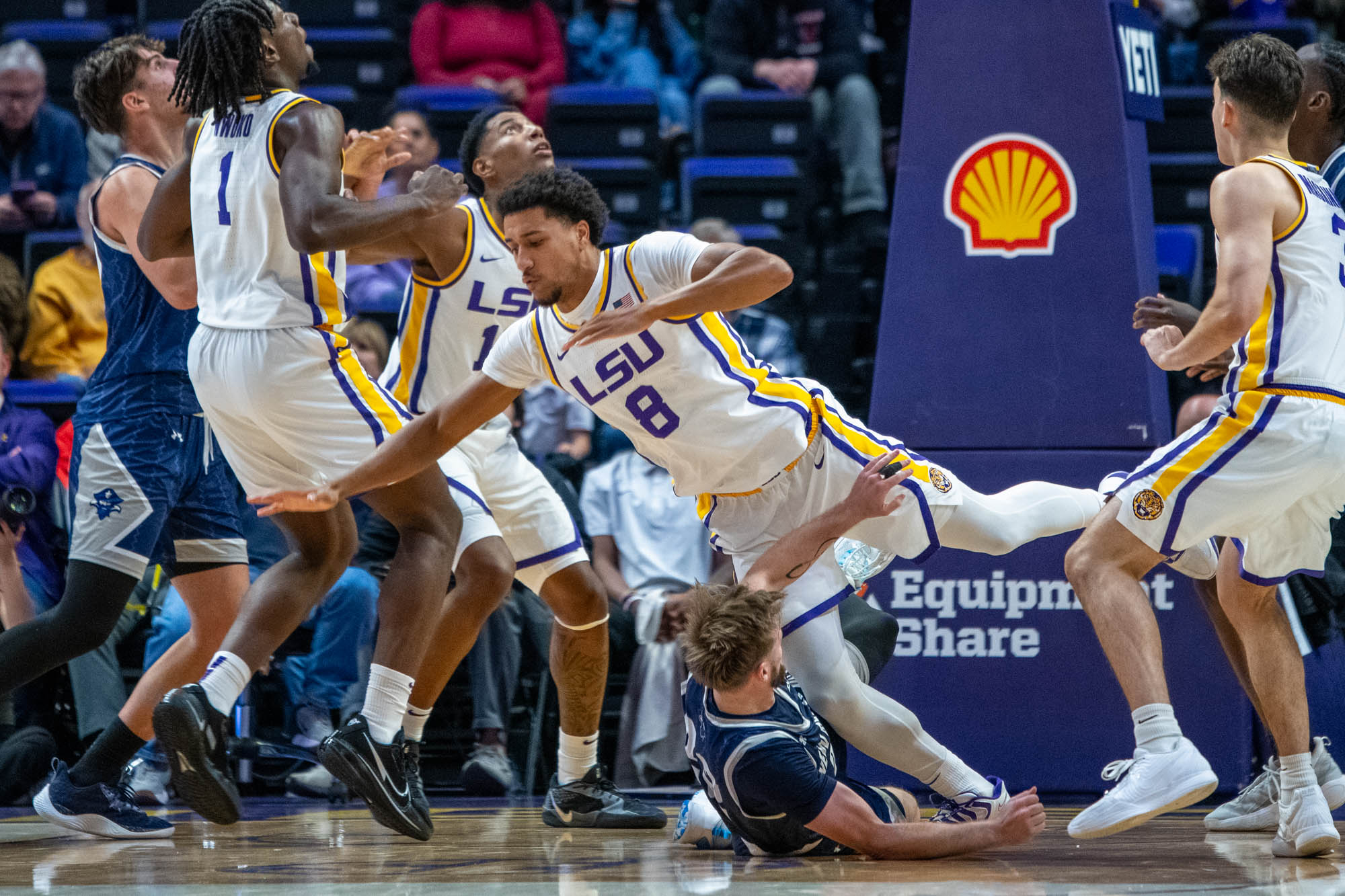 PHOTOS: LSU men's basketball defeats UNO