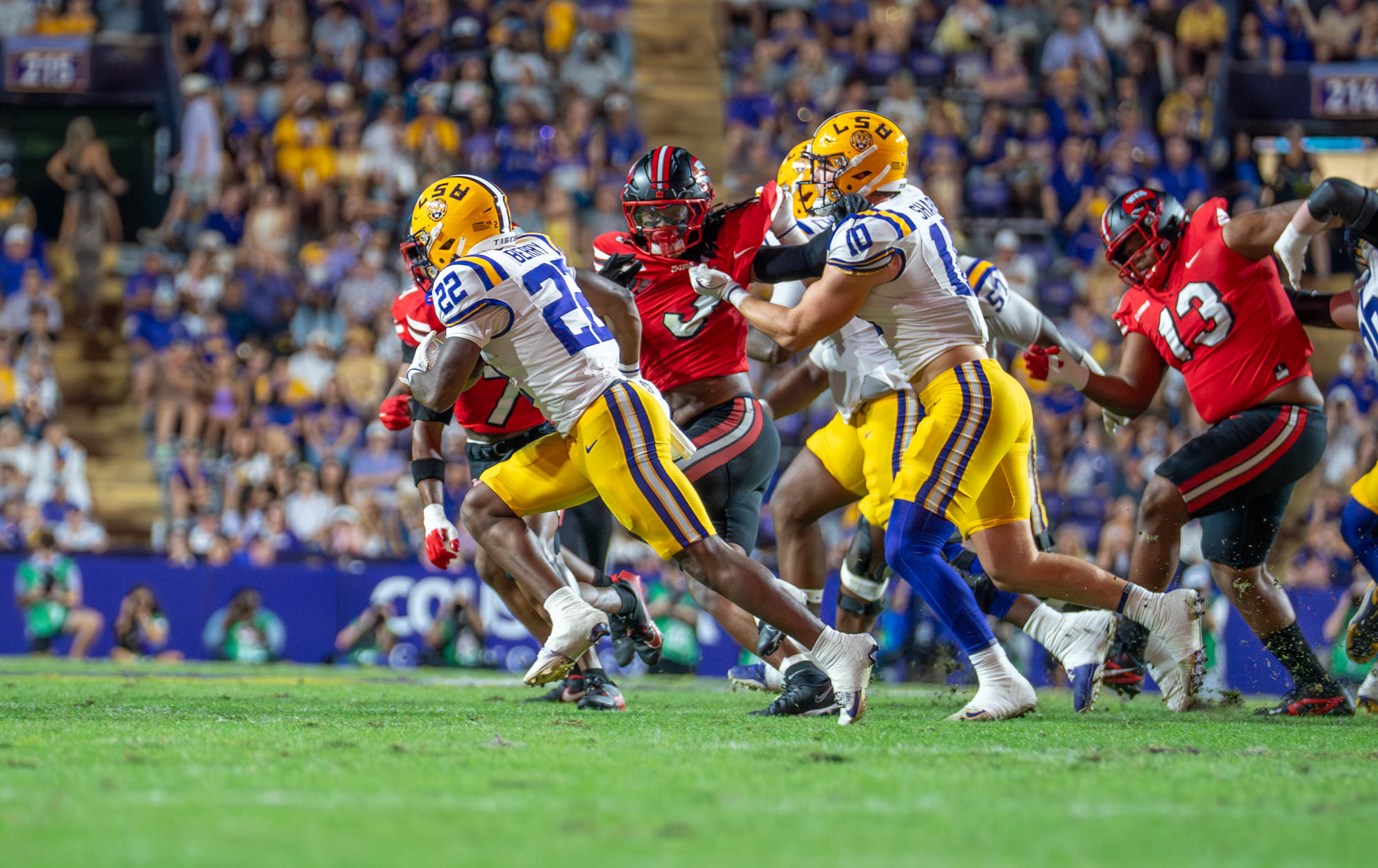 PHOTOS: LSU football narrowly defeats WKU in non-conference play