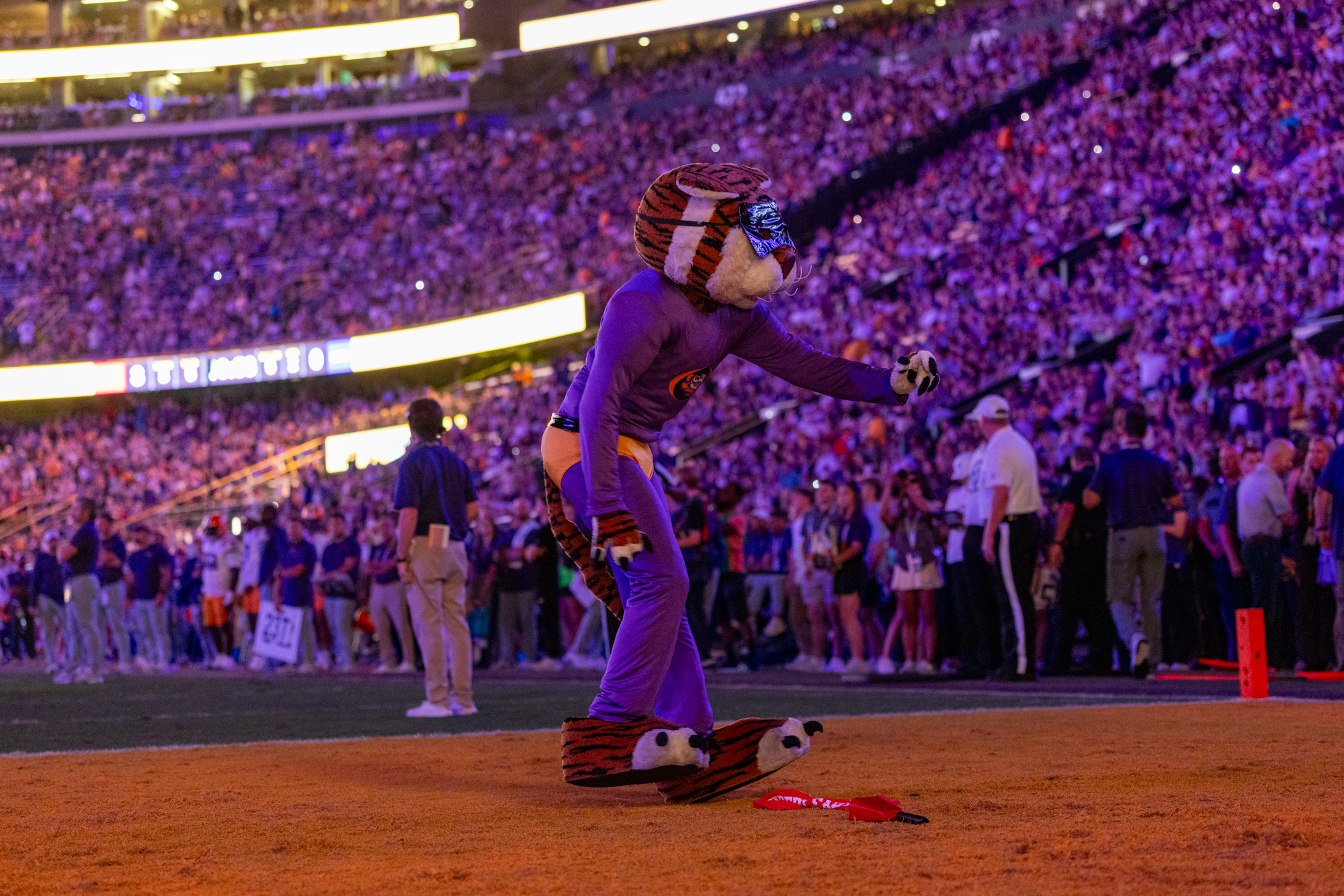 PHOTOS: LSU football narrowly defeats WKU in non-conference play
