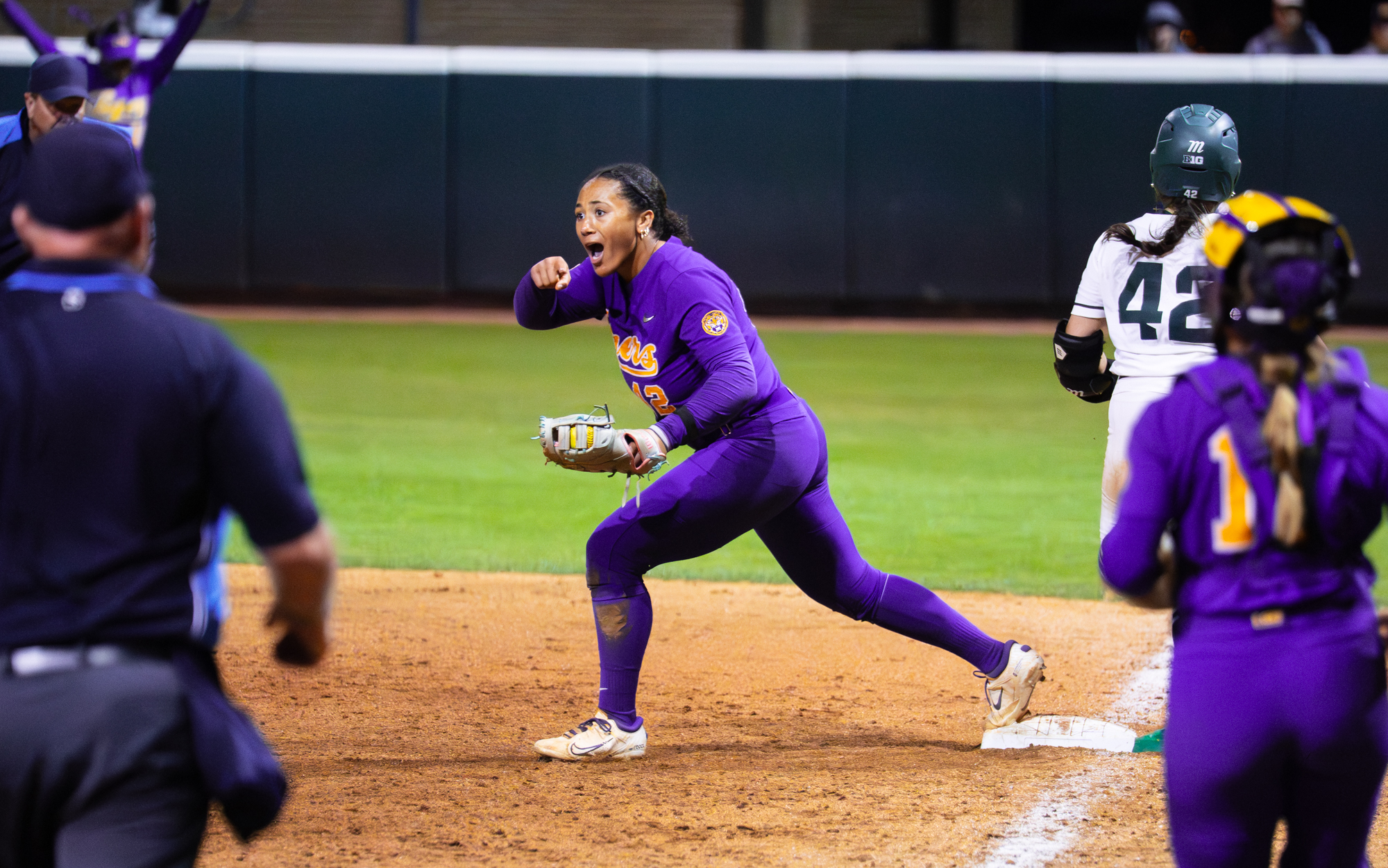 PHOTOS: LSU softball defeats Michigan State after close game