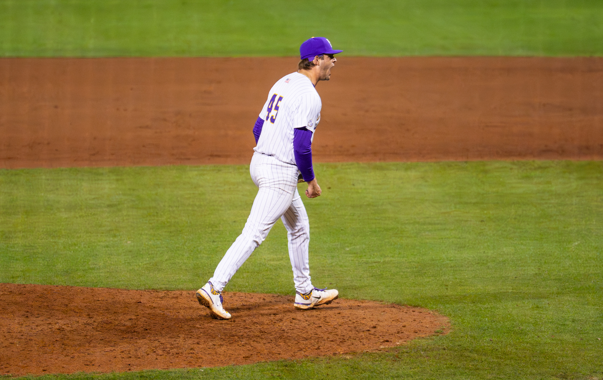 PHOTOS: LSU baseball suffers first loss of the season to McNeese