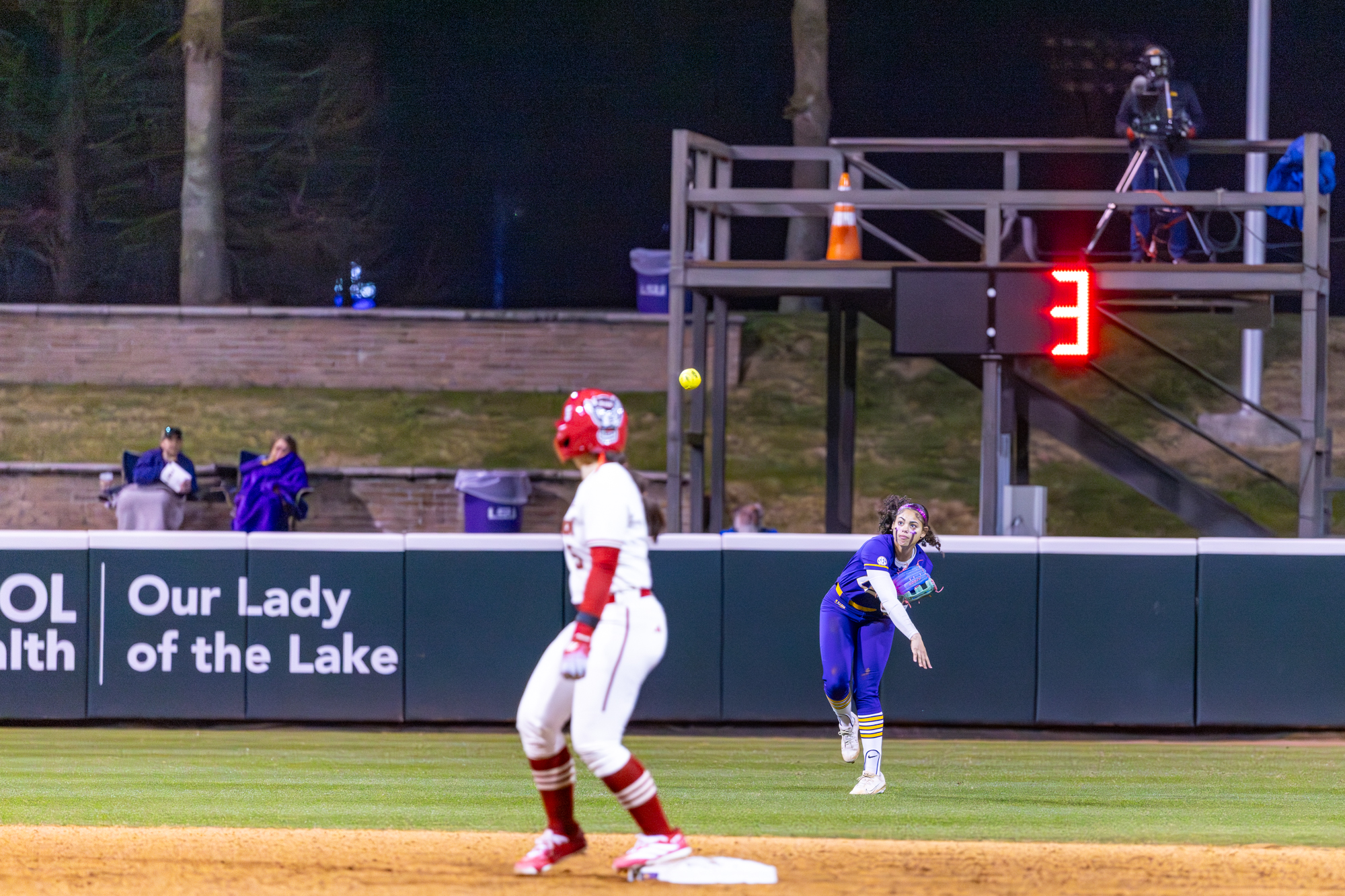 PHOTOS: LSU softball dominates in opening series