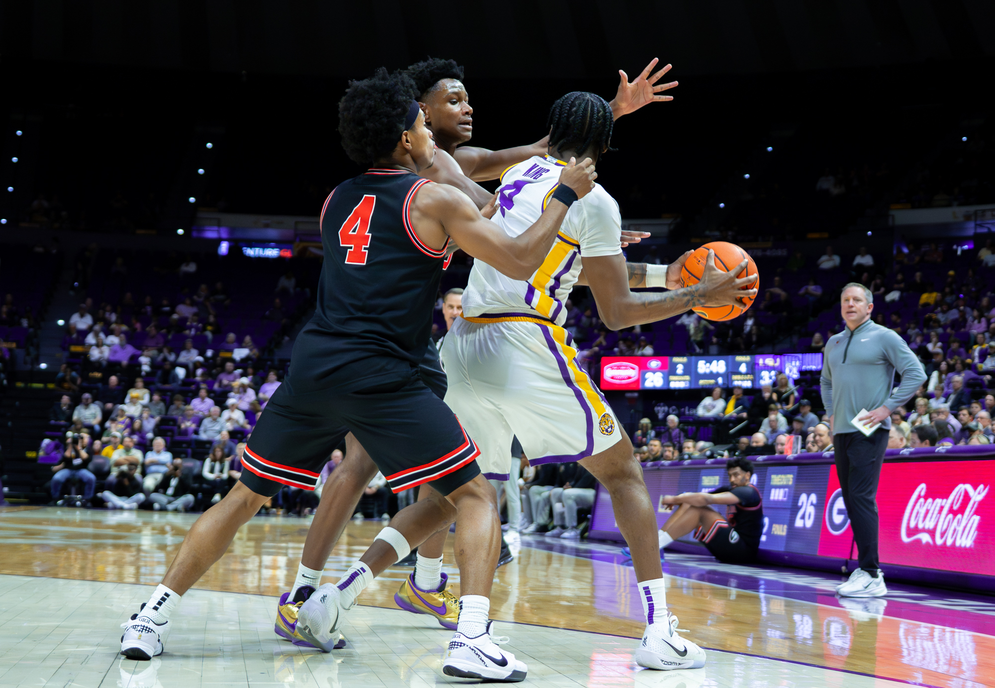 PHOTOS: LSU men's basketball earns eighth SEC loss