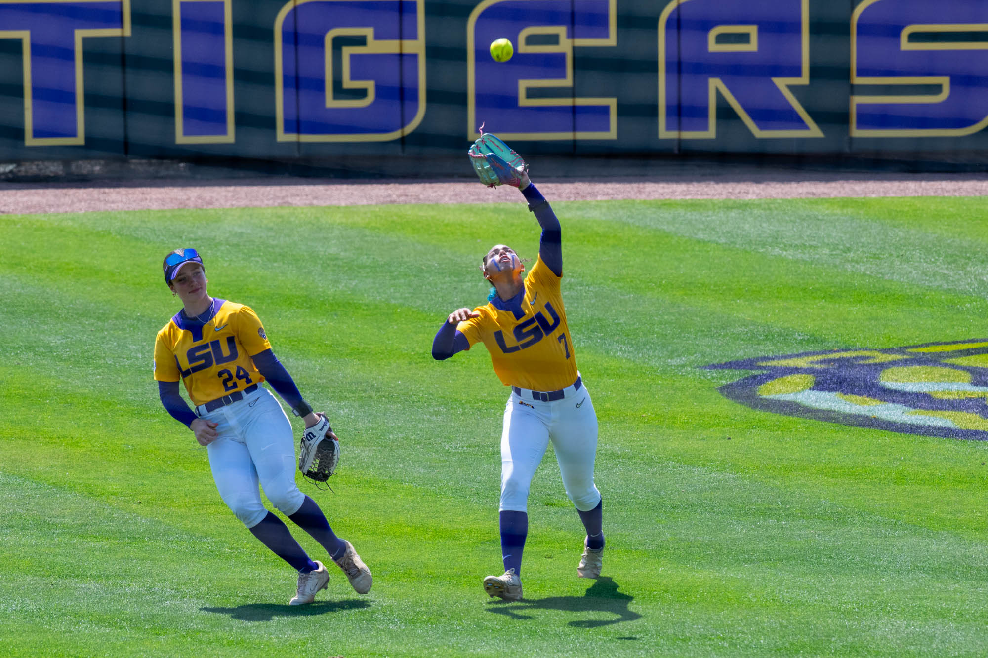 PHOTOS: LSU softball drops game three against Oklahoma