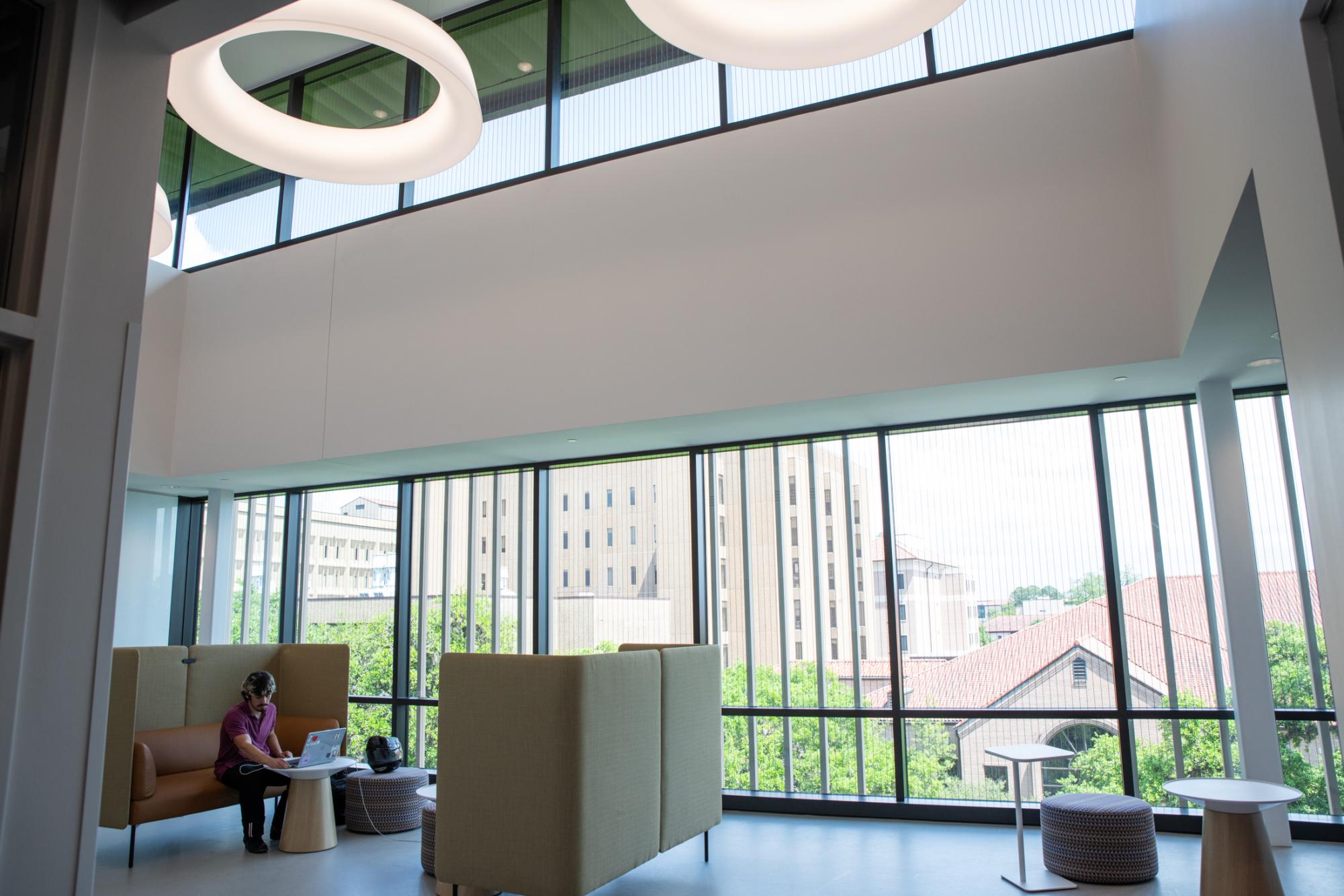 LSU unveils $148 million science building with ribbon cutting ceremony. Here's what's inside